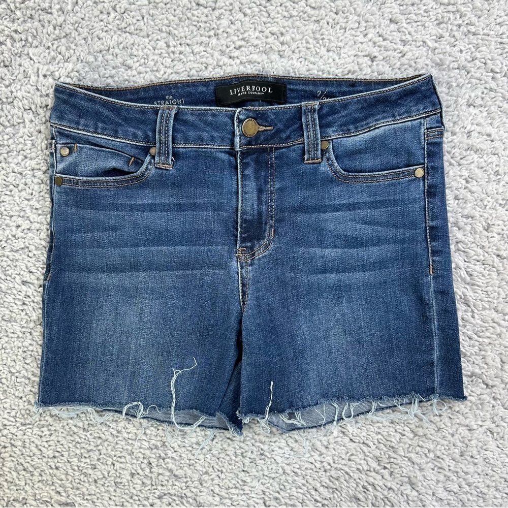 Liverpool Shorts Womens 2 Straight Cut Offs Raw Hem Regular Wash Pool Party Core
